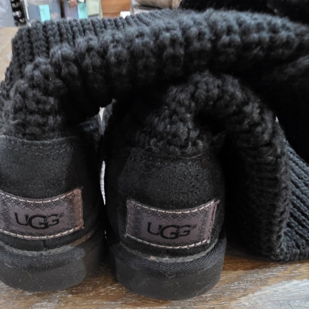 UGG Classic Cardy Knit Boots, Women's Size 6 - Picture 7 of 13
